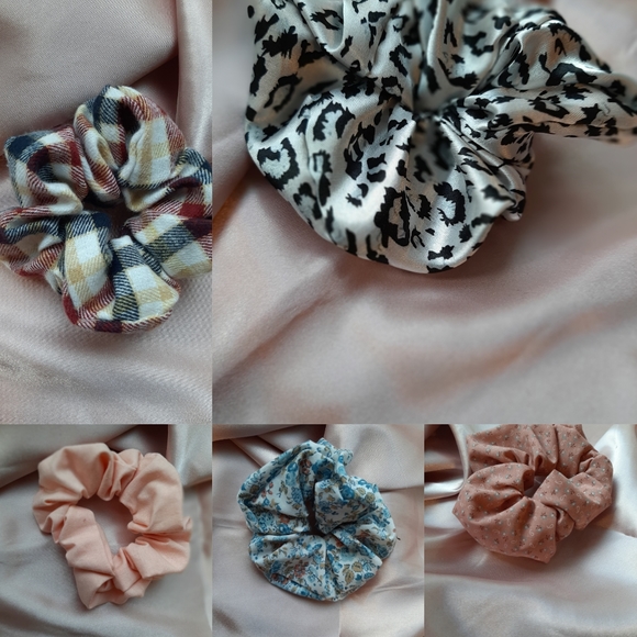 Country scrunchies - Picture 1 of 1